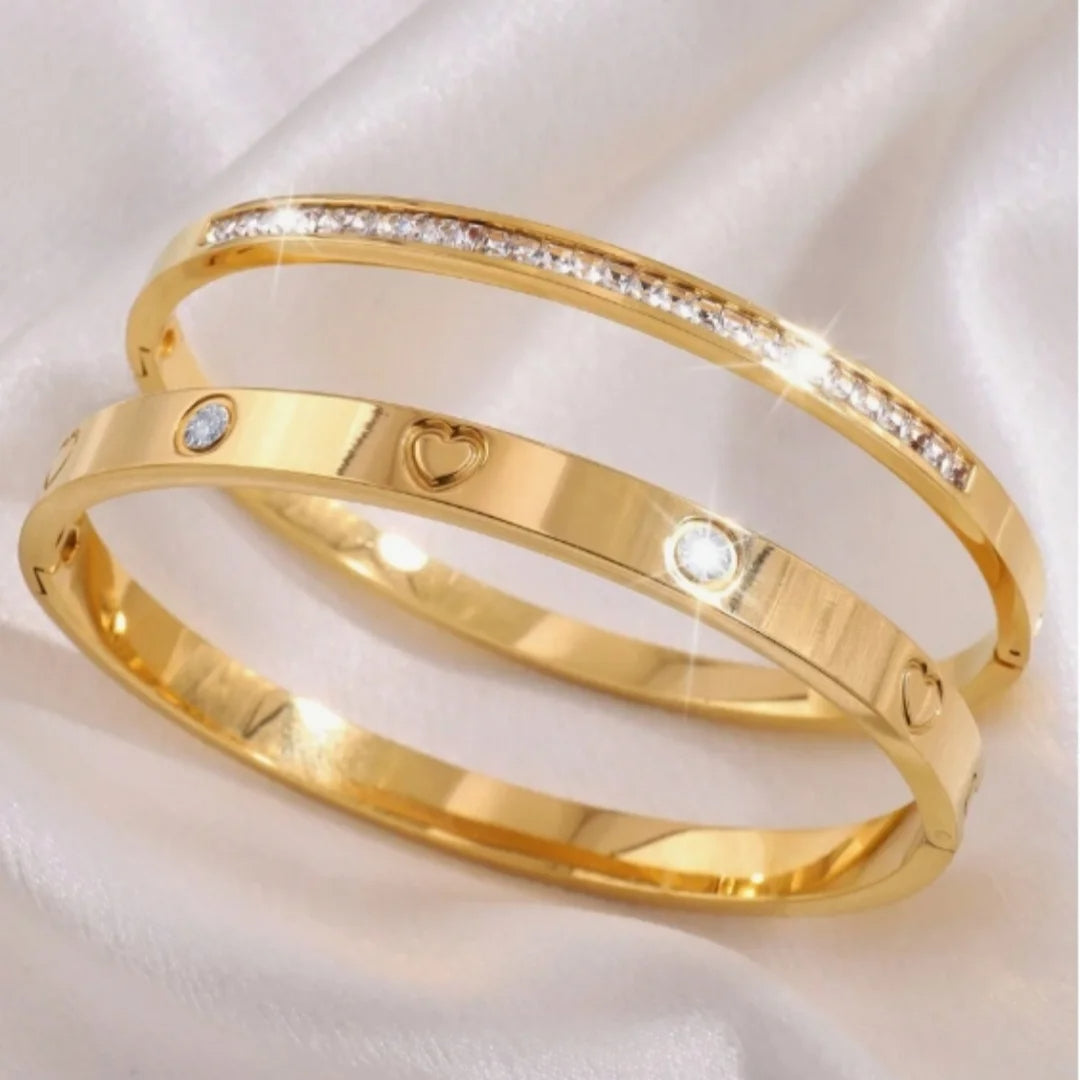 Stainless Steel Zirconium Embossed Bracelet Set