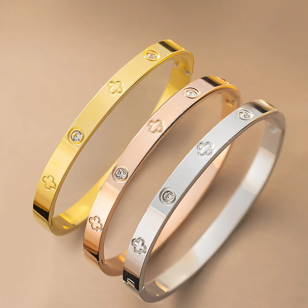 Stainless Steel Zirconium Embossed Bracelet Set