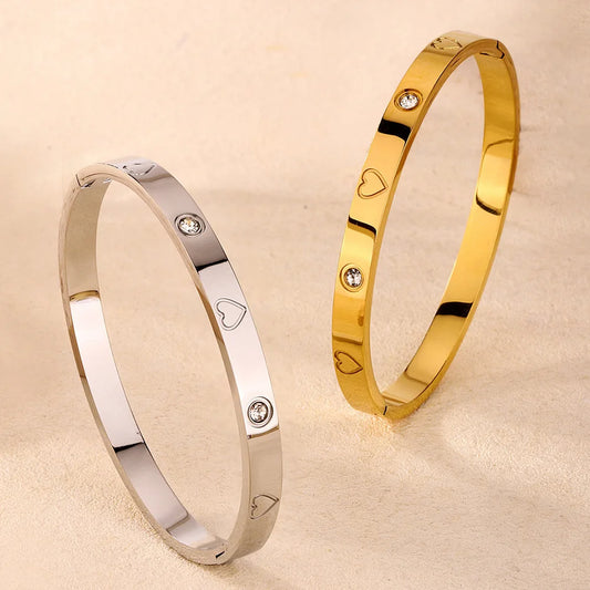 Stainless Steel Zirconium Embossed Bracelet Set