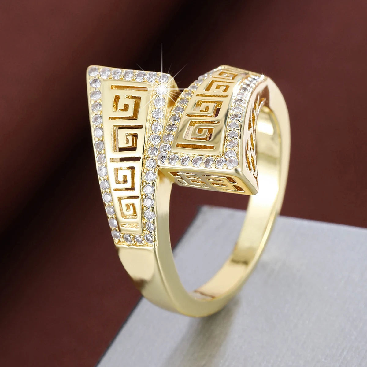 Ladies Personality Geometric Ring Women Elegance Zircon Ring